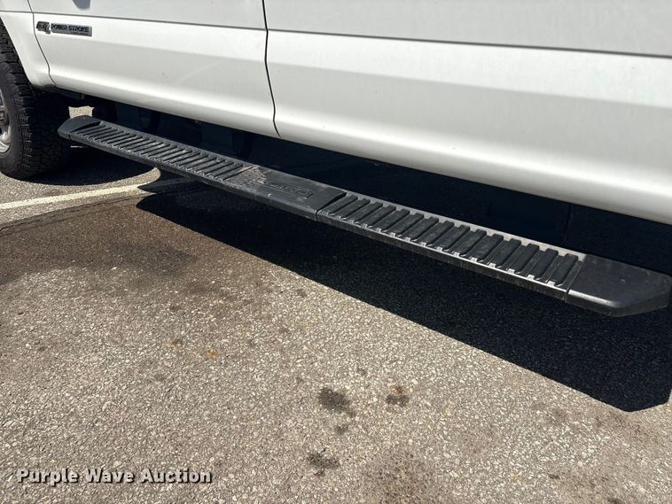 image for item EU0550 2017 Ford F250 Super Duty Crew Cab pickup truck