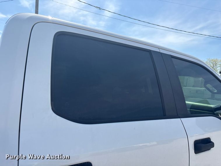 image for item EU0550 2017 Ford F250 Super Duty Crew Cab pickup truck