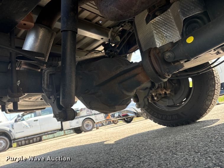 image for item EU0550 2017 Ford F250 Super Duty Crew Cab pickup truck