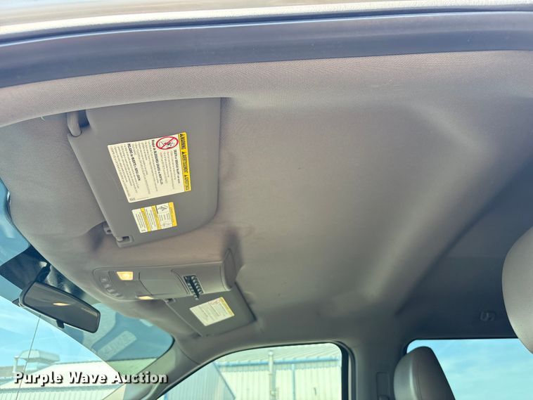 image for item EU0550 2017 Ford F250 Super Duty Crew Cab pickup truck