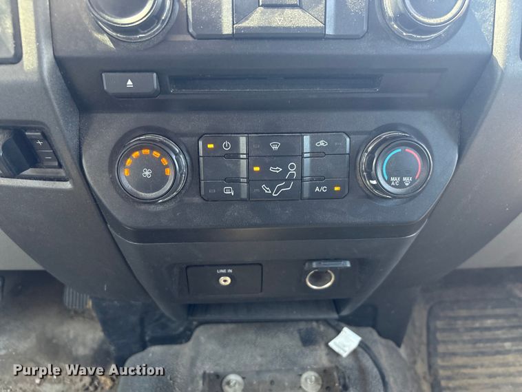 image for item EU0550 2017 Ford F250 Super Duty Crew Cab pickup truck