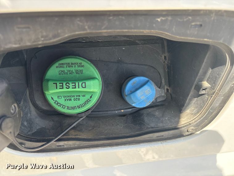 image for item EU0550 2017 Ford F250 Super Duty Crew Cab pickup truck