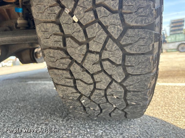 image for item EU0550 2017 Ford F250 Super Duty Crew Cab pickup truck