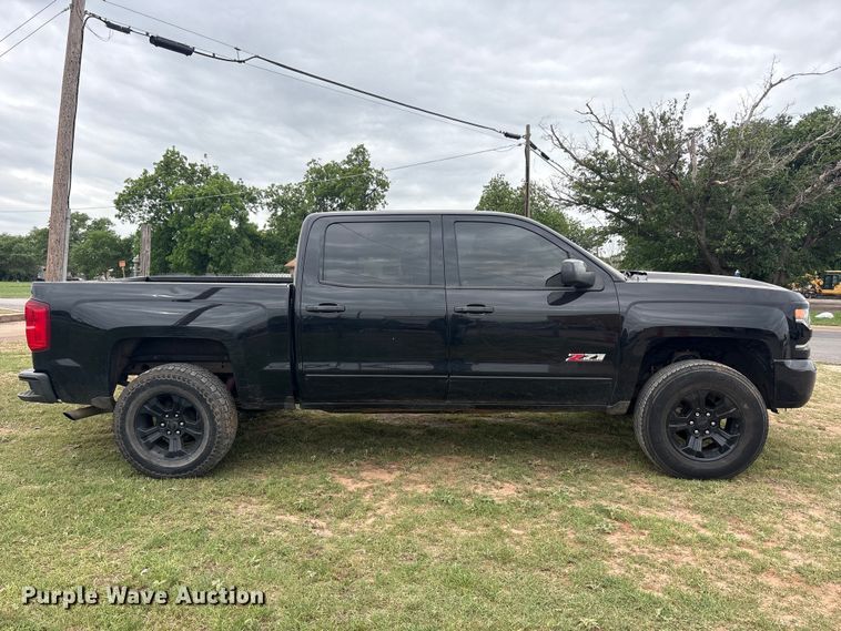 image for item EU5523 2017 Chevrolet Silverado 1500 Crew Cab pickup truck