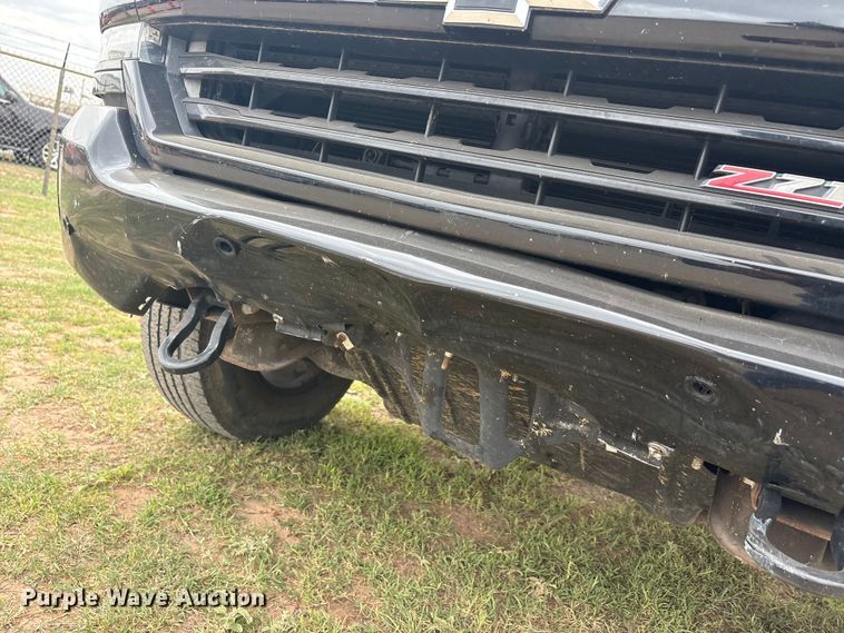 image for item EU5523 2017 Chevrolet Silverado 1500 Crew Cab pickup truck