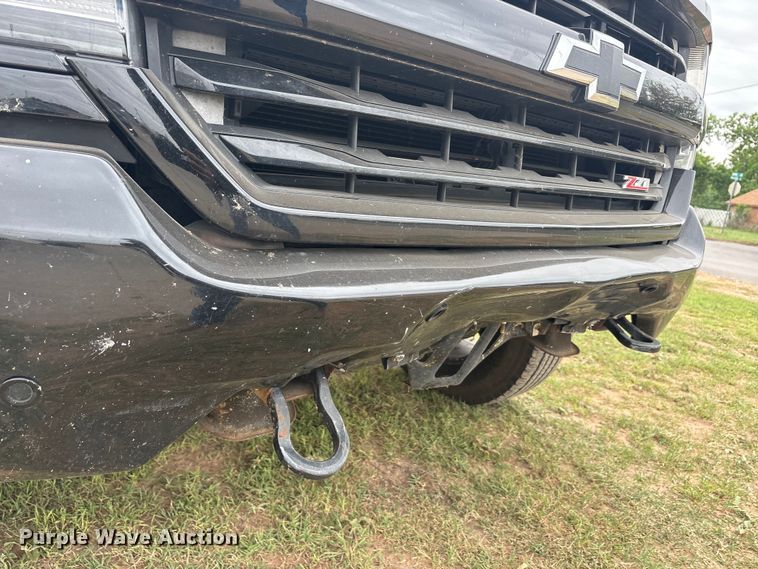 image for item EU5523 2017 Chevrolet Silverado 1500 Crew Cab pickup truck