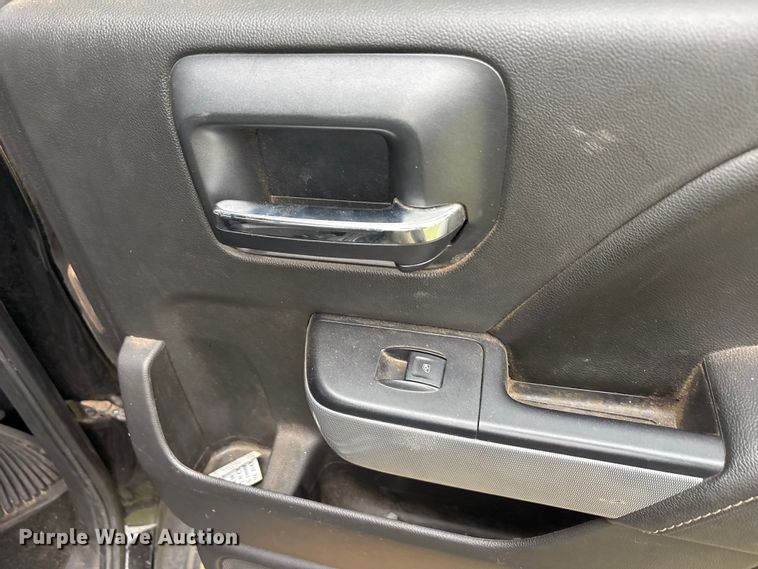 image for item EU5523 2017 Chevrolet Silverado 1500 Crew Cab pickup truck
