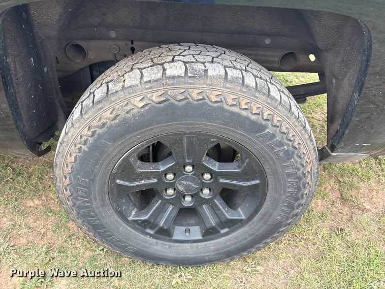 image for item EU5523 2017 Chevrolet Silverado 1500 Crew Cab pickup truck