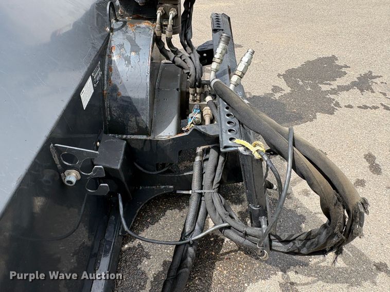 image for item EU8646 2009 Bobcat SBX240 skid steer snow blower