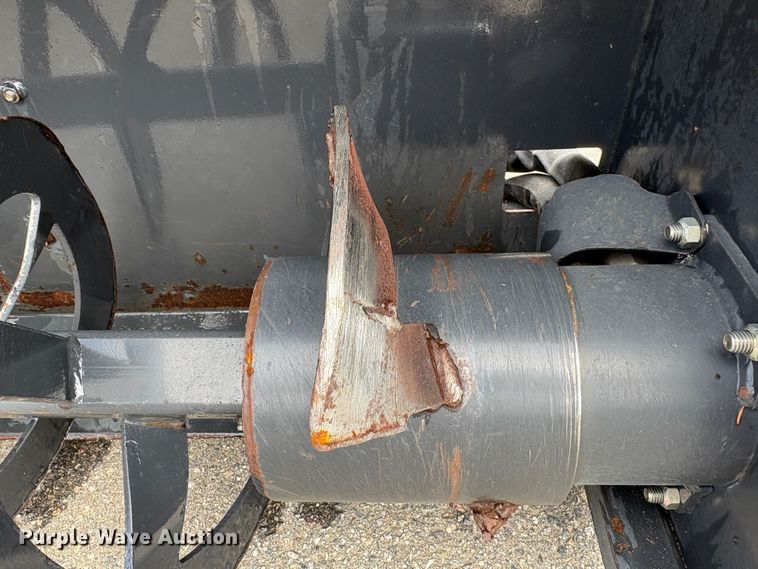 image for item EU8646 2009 Bobcat SBX240 skid steer snow blower