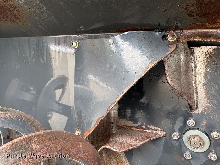 image for item EU8646 2009 Bobcat SBX240 skid steer snow blower