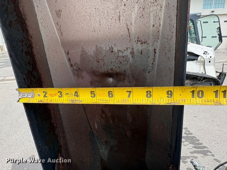 image for item EU8646 2009 Bobcat SBX240 skid steer snow blower