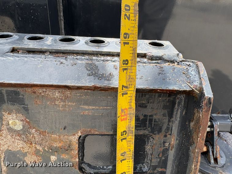 image for item EU8646 2009 Bobcat SBX240 skid steer snow blower