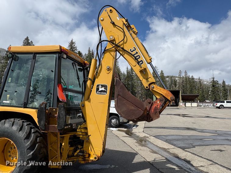 image for item EU8647 1996 John Deere 310D backhoe