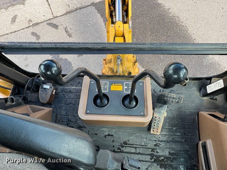 image for item EU8647 1996 John Deere 310D backhoe