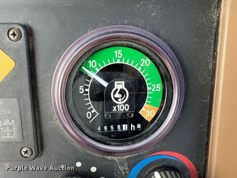 image for item EU8647 1996 John Deere 310D backhoe