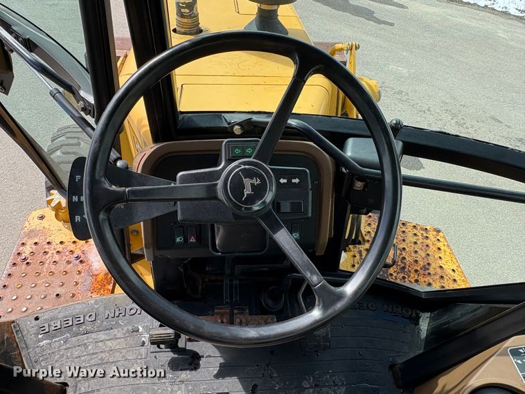 image for item EU8647 1996 John Deere 310D backhoe