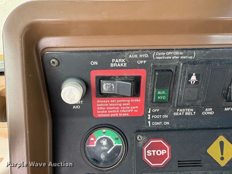 image for item EU8647 1996 John Deere 310D backhoe