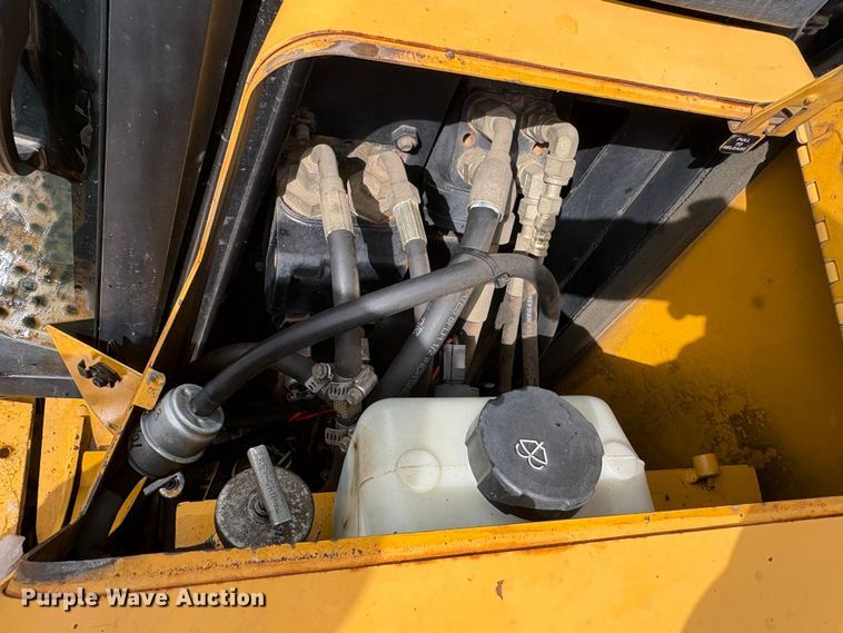 image for item EU8647 1996 John Deere 310D backhoe