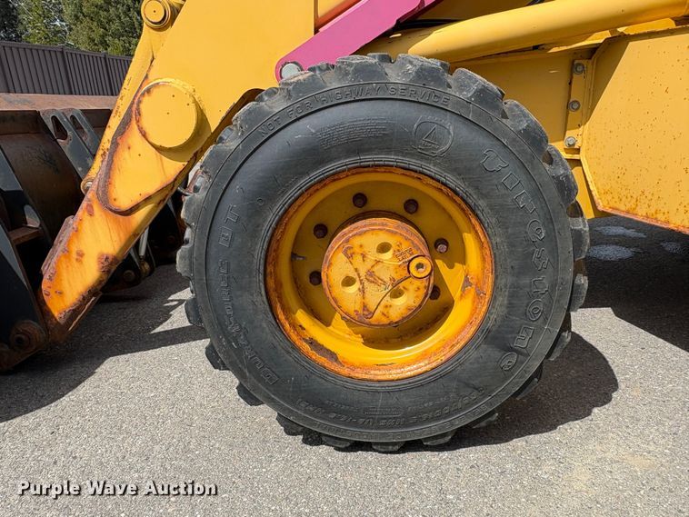 image for item EU8647 1996 John Deere 310D backhoe