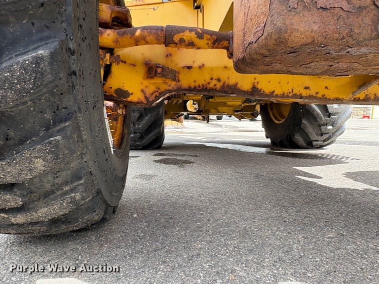 image for item EU8647 1996 John Deere 310D backhoe