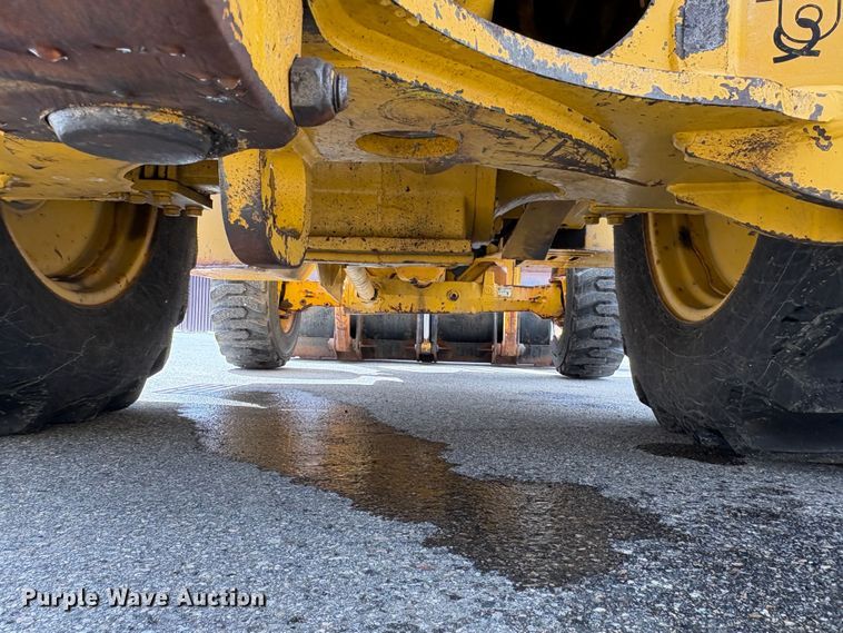 image for item EU8647 1996 John Deere 310D backhoe