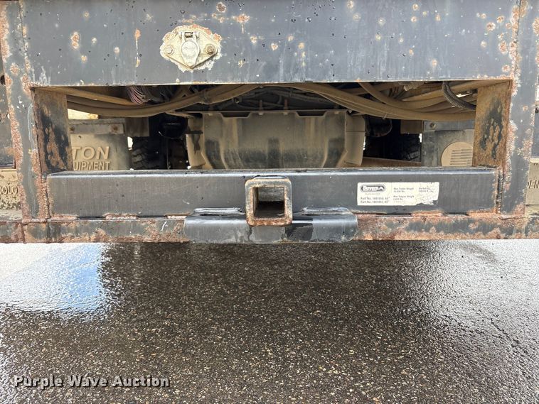 image for item EU8648 2012 Dodge 5500 bucket truck