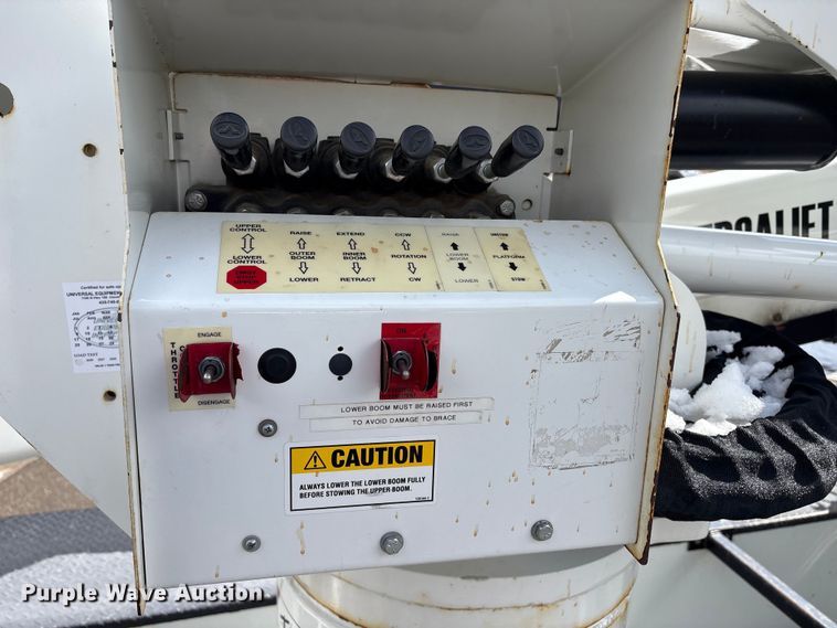 image for item EU8648 2012 Dodge 5500 bucket truck