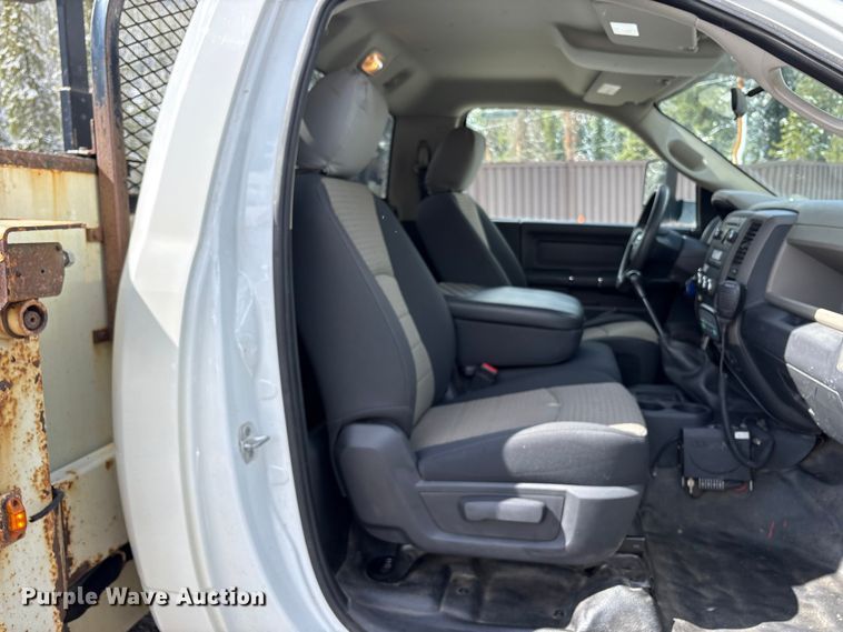 image for item EU8648 2012 Dodge 5500 bucket truck