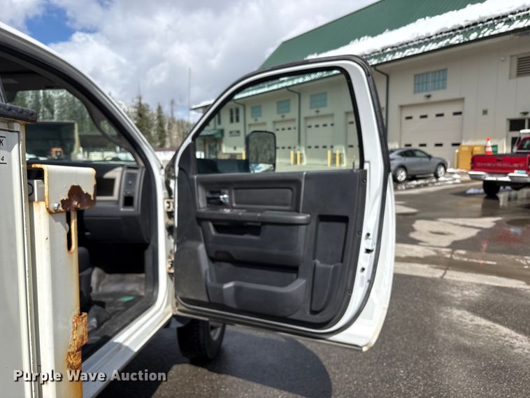 image for item EU8648 2012 Dodge 5500 bucket truck