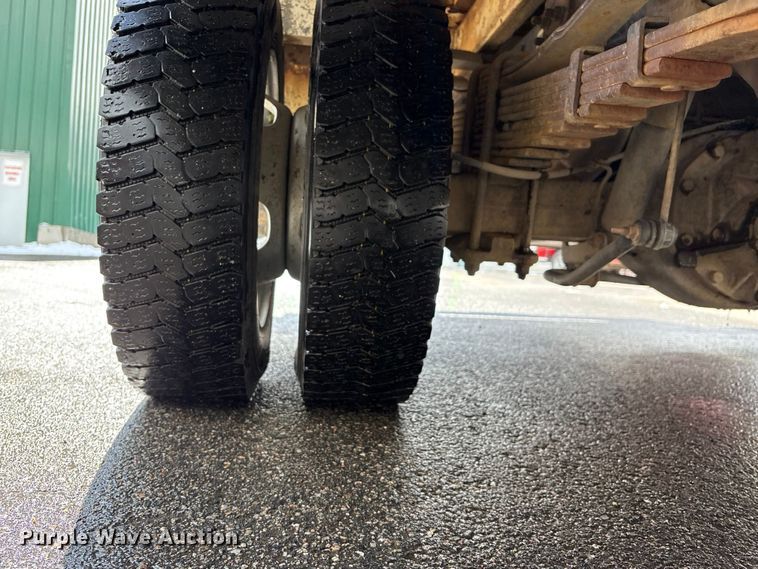 image for item EU8648 2012 Dodge 5500 bucket truck