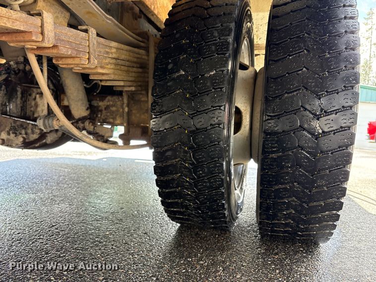 image for item EU8648 2012 Dodge 5500 bucket truck