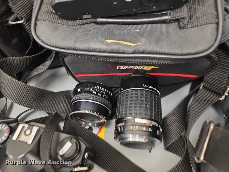 image for item EV2069 (10) cameras