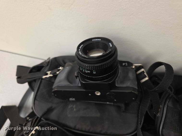 image for item EV2069 (10) cameras