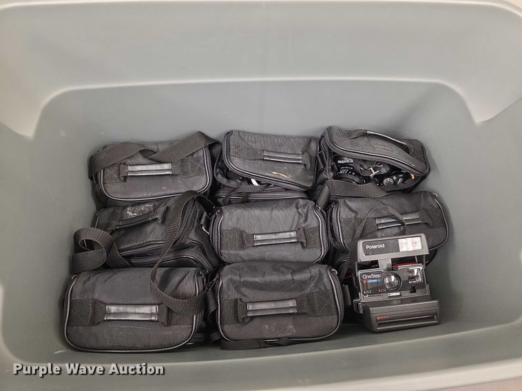 image for item EV2069 (10) cameras