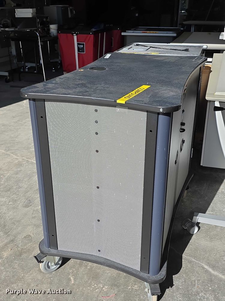 image for item EV2073 Charging stations