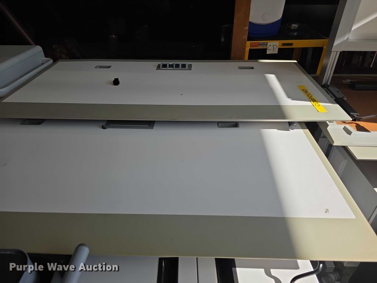 image for item EV2073 Charging stations