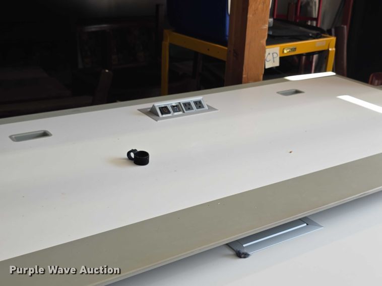image for item EV2073 Charging stations