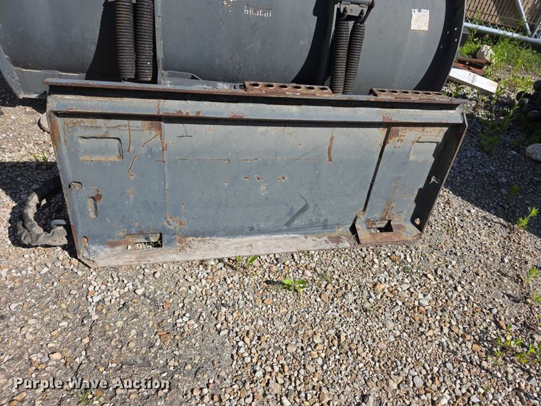 image for item EV2082 Bobcat 72