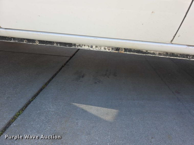 image for item EV2087 2005 Ford E350 van