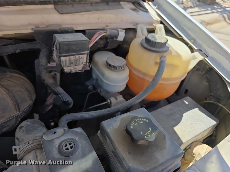 image for item EV2087 2005 Ford E350 van