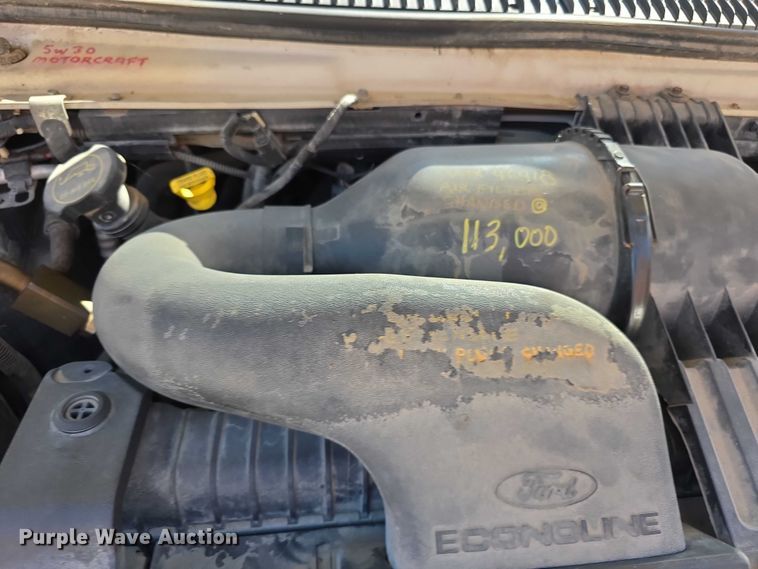 image for item EV2087 2005 Ford E350 van