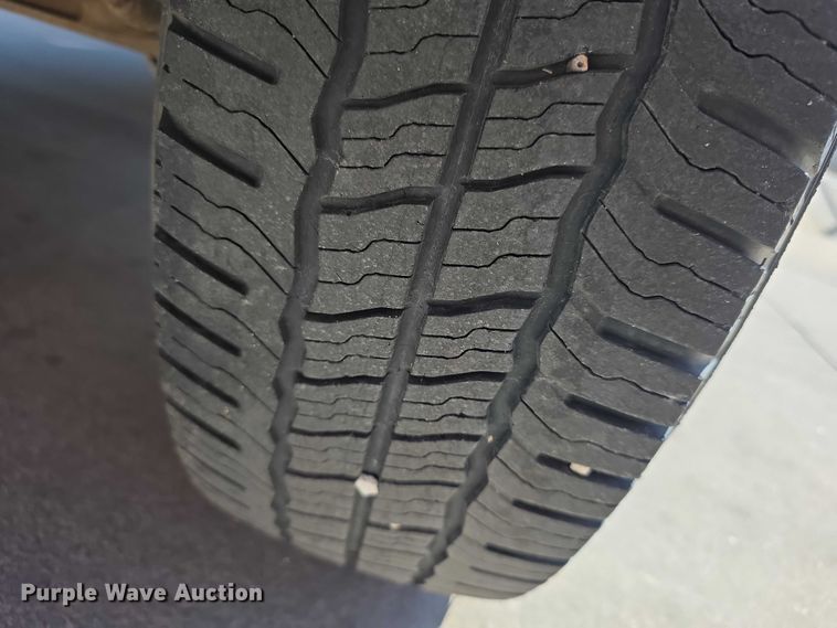 image for item EV2087 2005 Ford E350 van