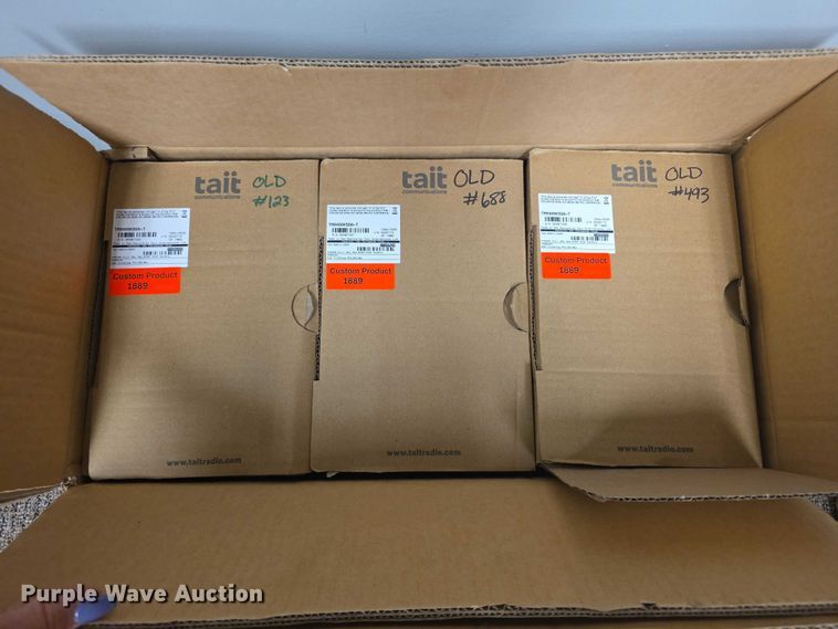 image for item EV2091 Motorola radios