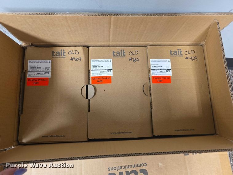 image for item EV2091 Motorola radios
