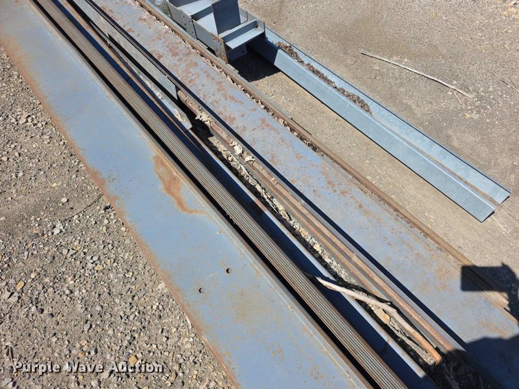 image for item EV2144 Metal siding/roofing
