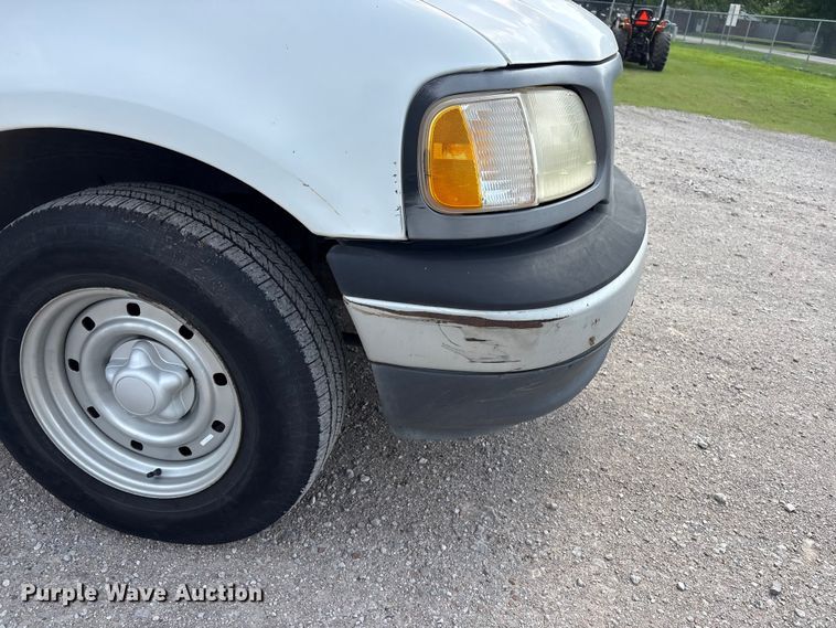 image for item EV2952 2000 Ford F150 pickup truck