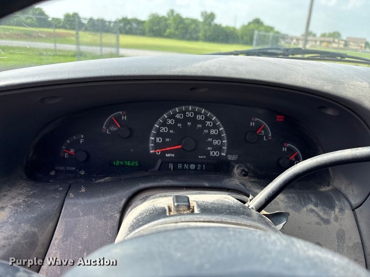 image for item EV2952 2000 Ford F150 pickup truck