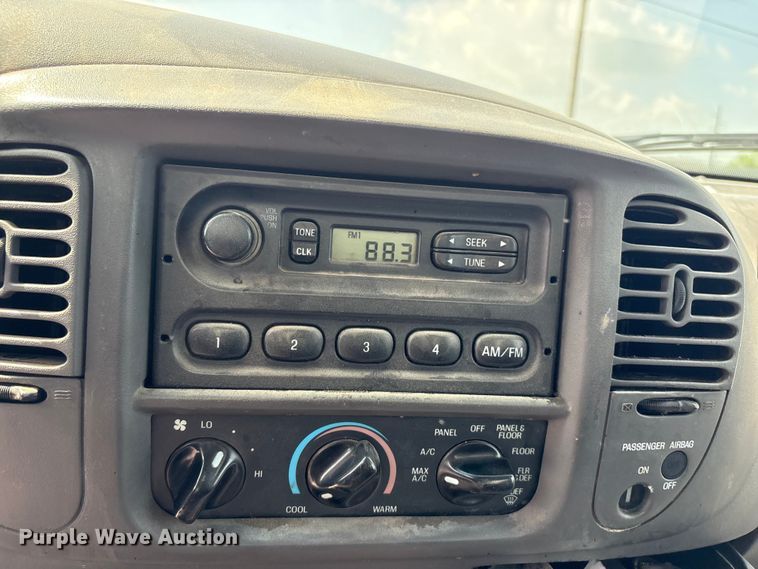image for item EV2952 2000 Ford F150 pickup truck