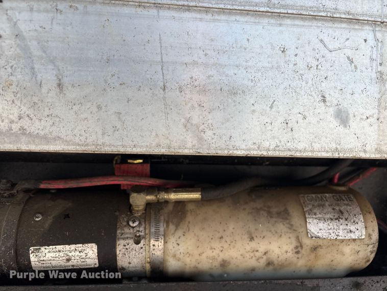 image for item EV2953 1992 Chevrolet G30 box truck